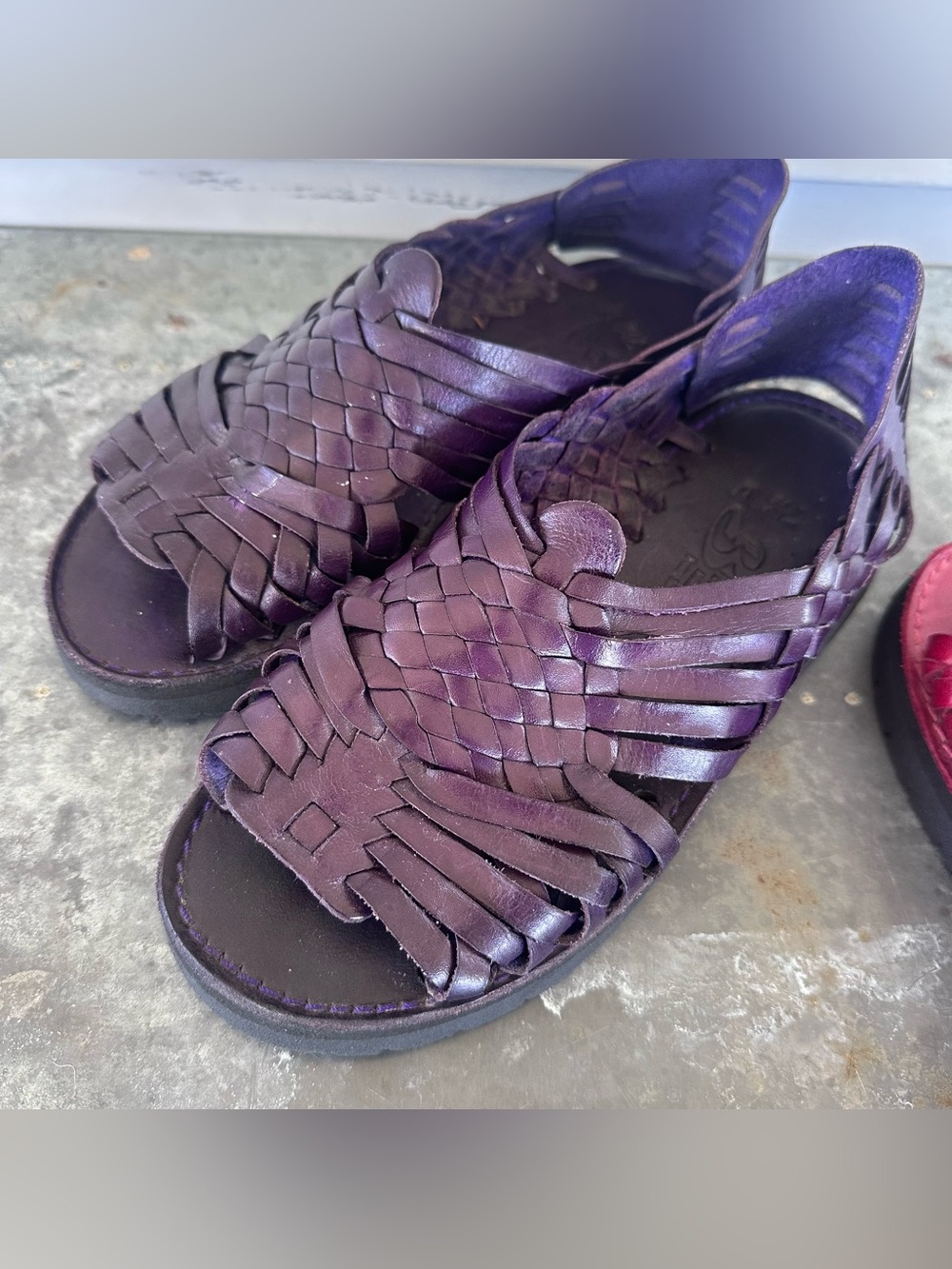 2 Brand X Sandals Leather Huaraches Red & Purple Size 7.5 - Picture 4 of 11
